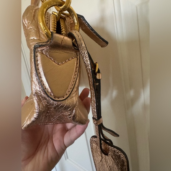 Marc Jacobs rose gold metallic quilted handbag - Picture 6 of 14